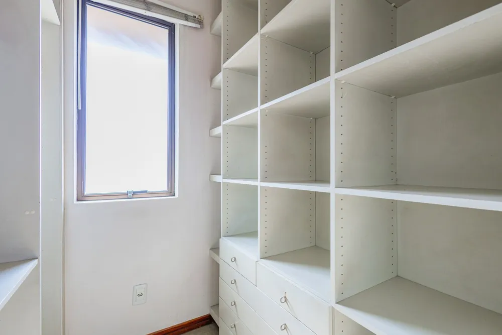 Apartamento, 3 quartos, 236 m² - Foto 2