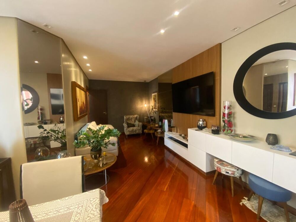Apartamento à venda com 4 quartos, 130m² - Foto 1