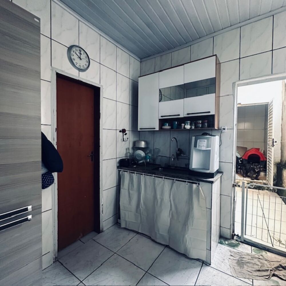 Casa à venda com 3 quartos, 75m² - Foto 3