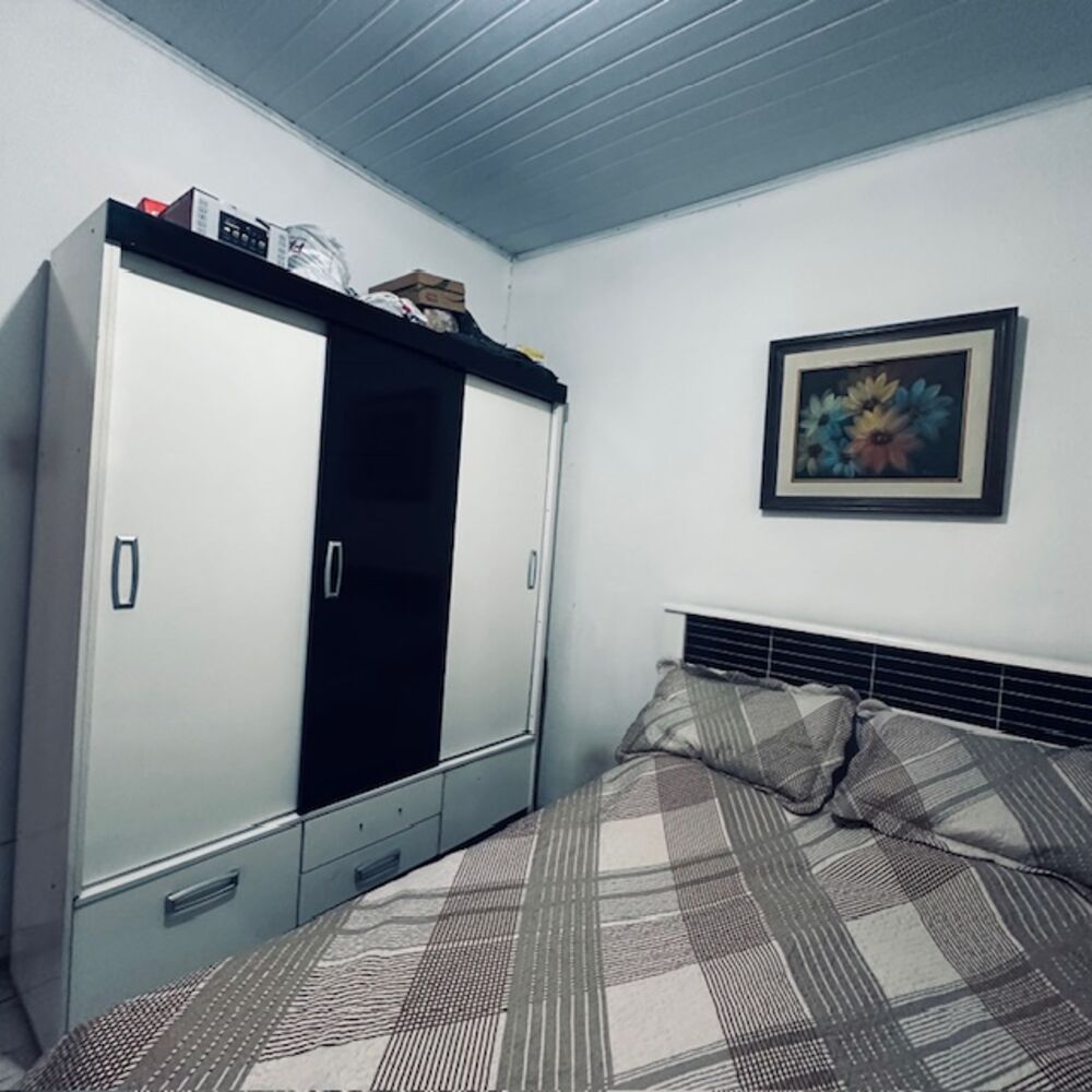 Casa à venda com 3 quartos, 75m² - Foto 2