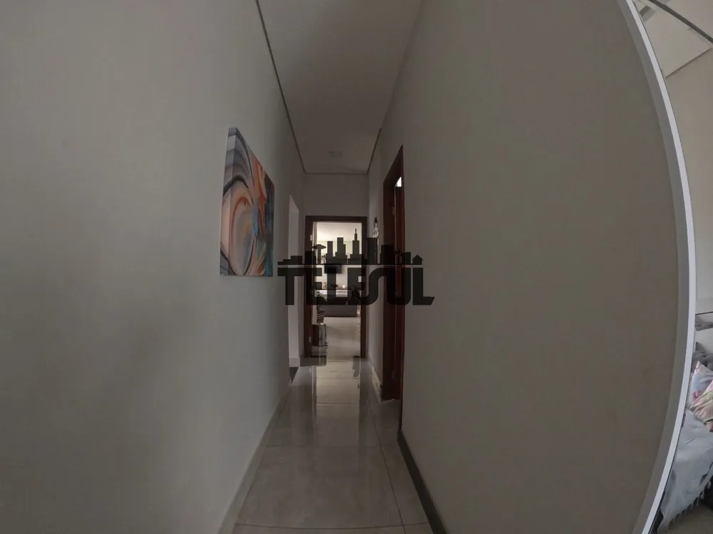 Casa, 4 quartos, 225 m² - Foto 2