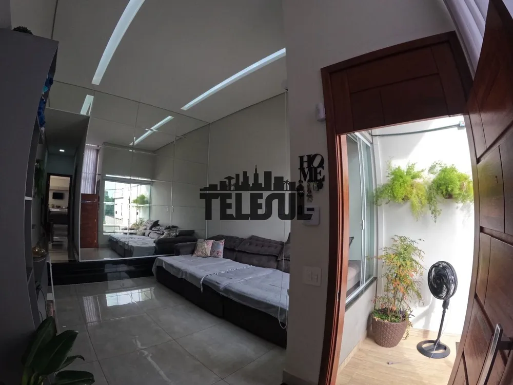 Casa, 4 quartos, 225 m² - Foto 1