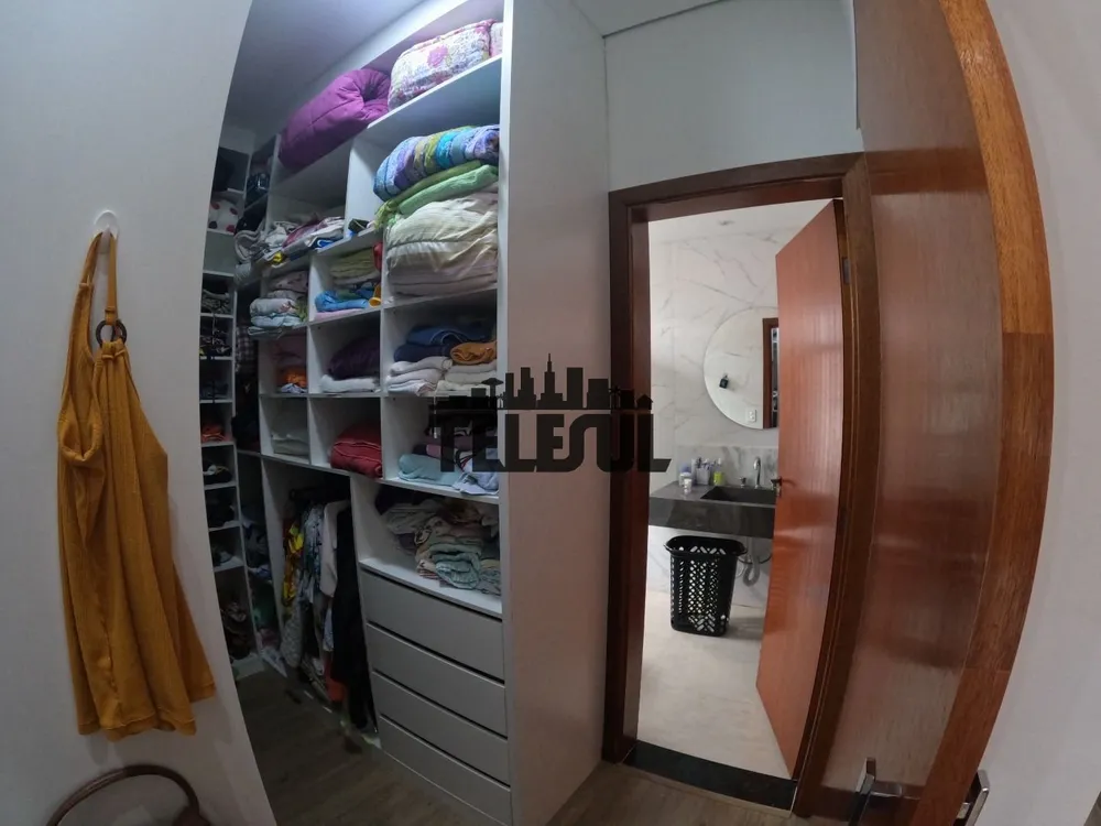 Casa, 4 quartos, 225 m² - Foto 3