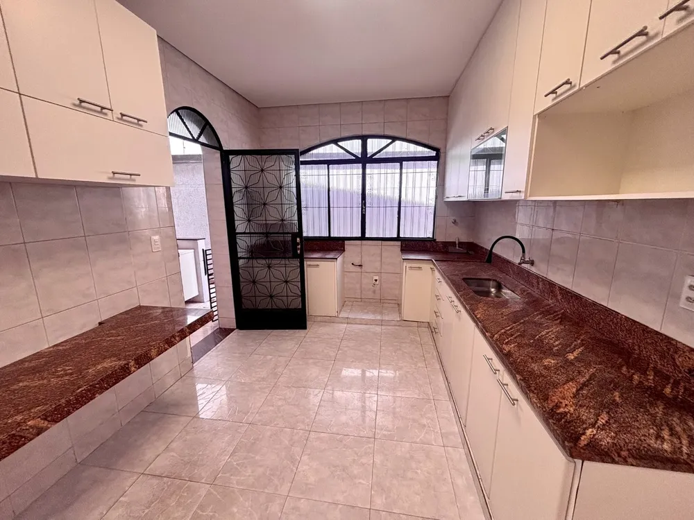 Casa, 5 quartos, 257 m² - Foto 7