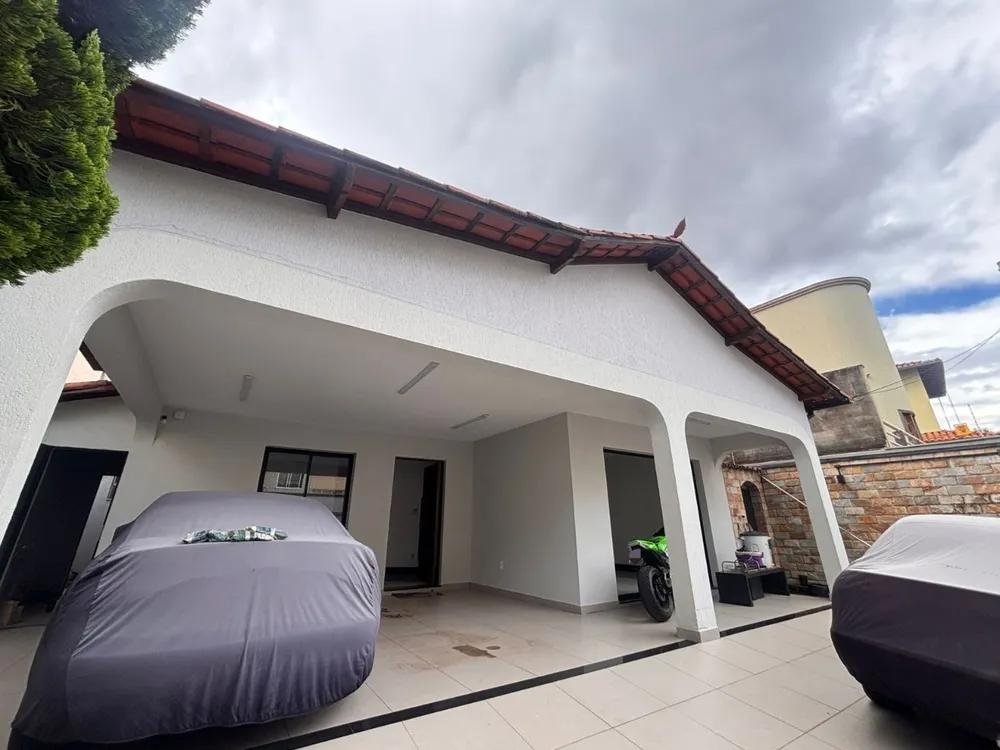 Casa, 5 quartos, 257 m² - Foto 1