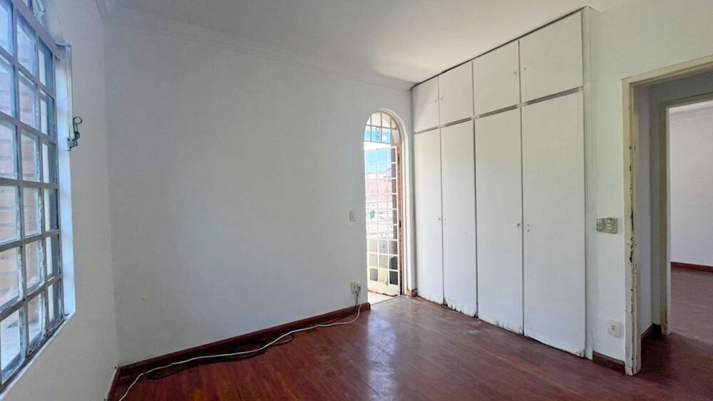 Apartamento à venda com 3 quartos, 156m² - Foto 1