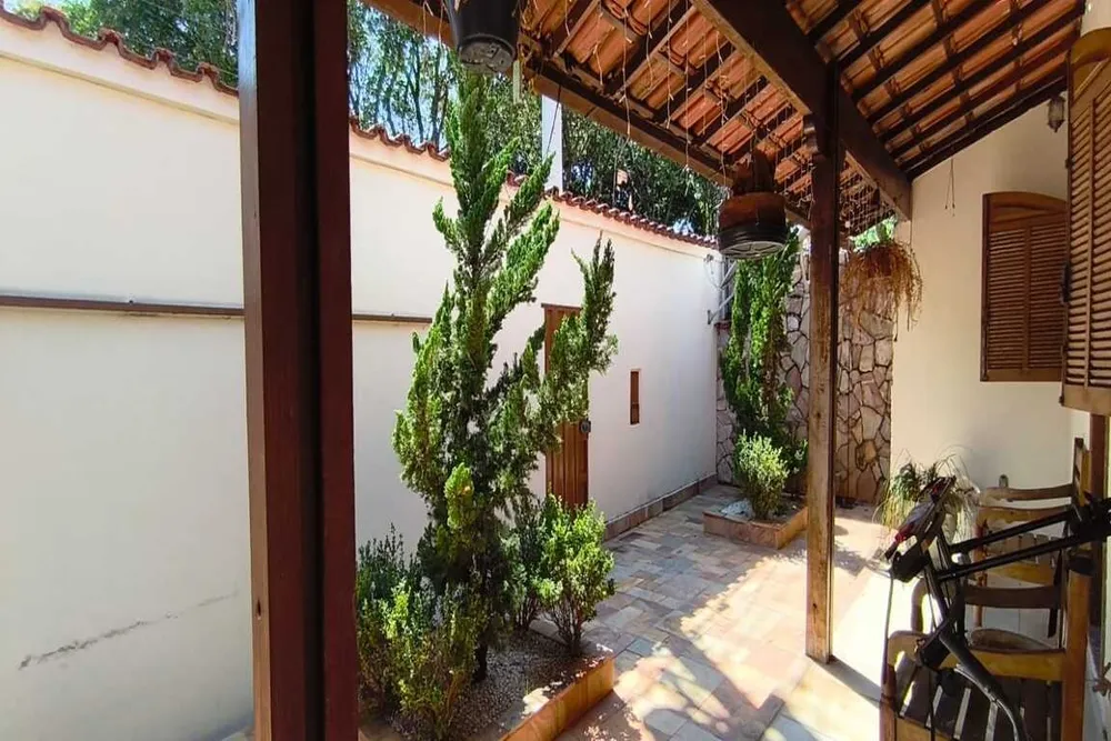 Casa, 5 quartos, 380 m² - Foto 1