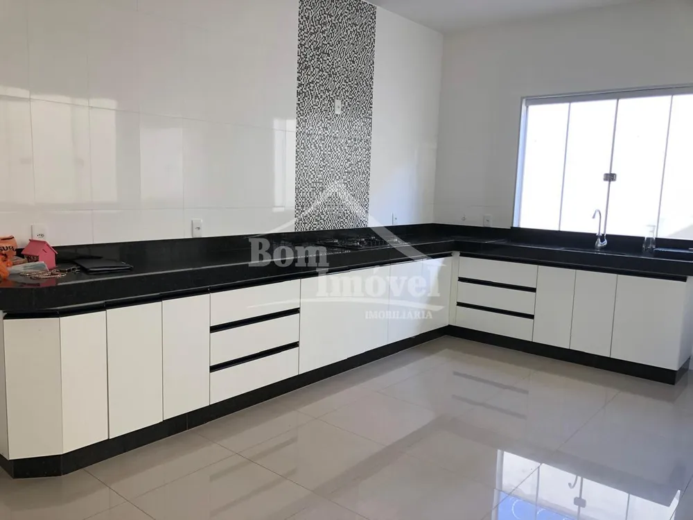 Casa, 2 quartos, 200 m² - Foto 9