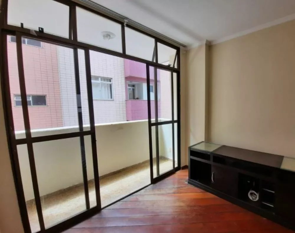 Apartamento à venda com 4 quartos, 130m² - Foto 2