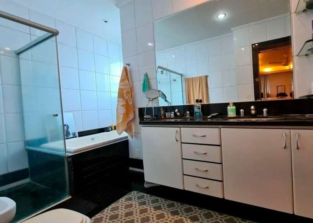 Apartamento à venda com 4 quartos, 238m² - Foto 4