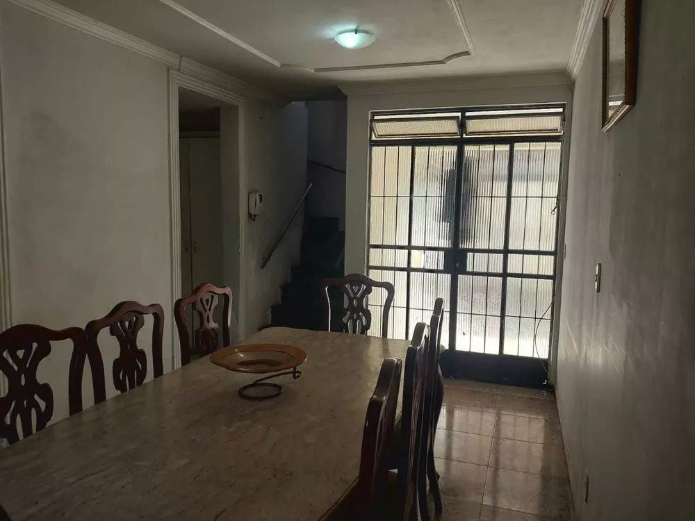 Casa à venda com 5 quartos, 201m² - Foto 7