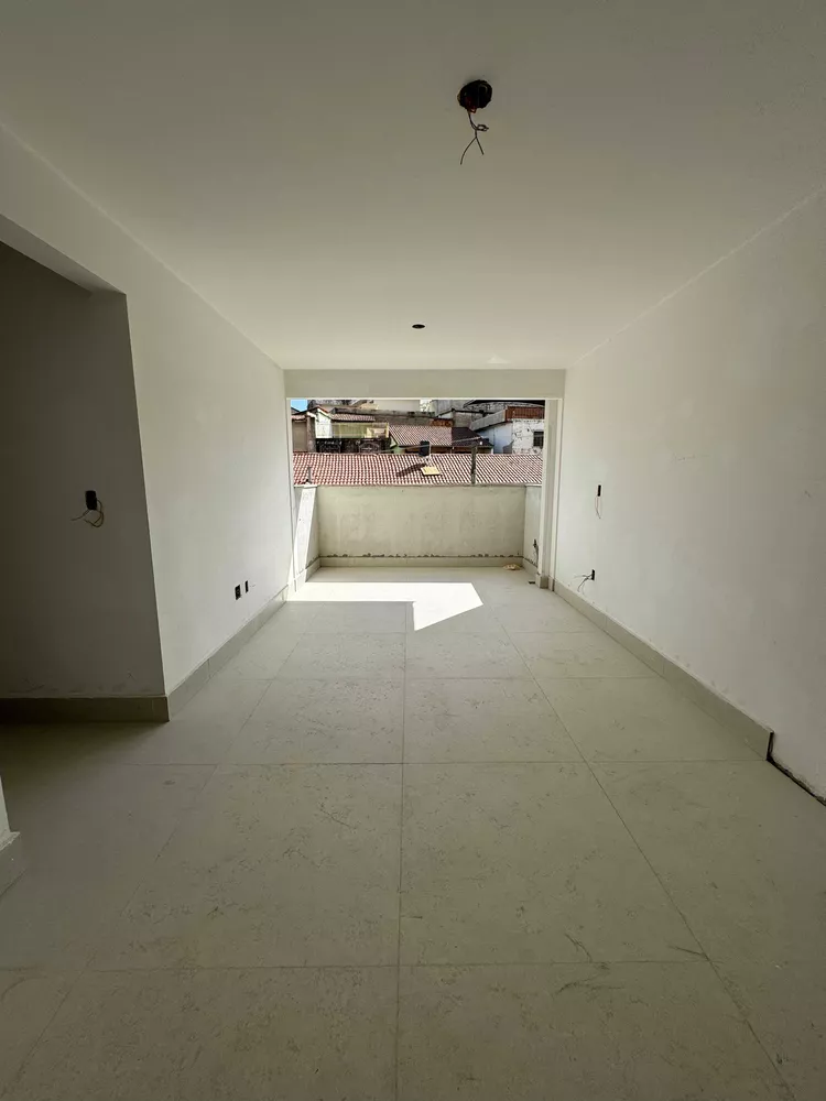 Apartamento à venda com 3 quartos, 173m² - Foto 4