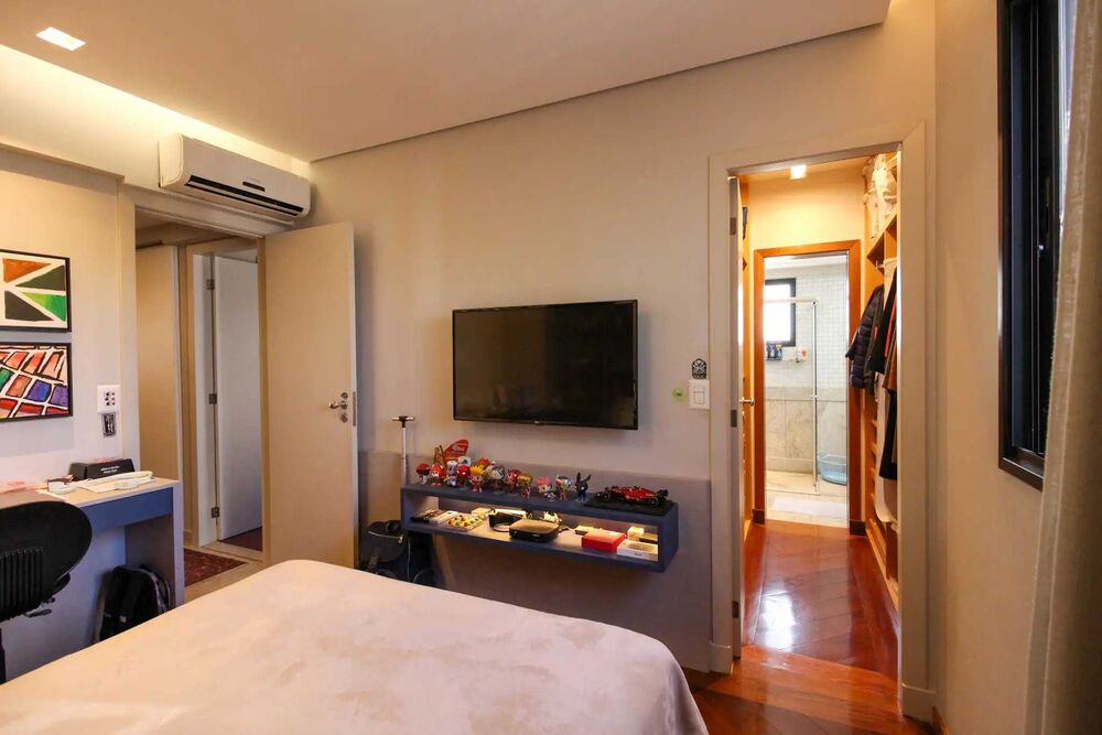 Apartamento à venda com 4 quartos, 216m² - Foto 6