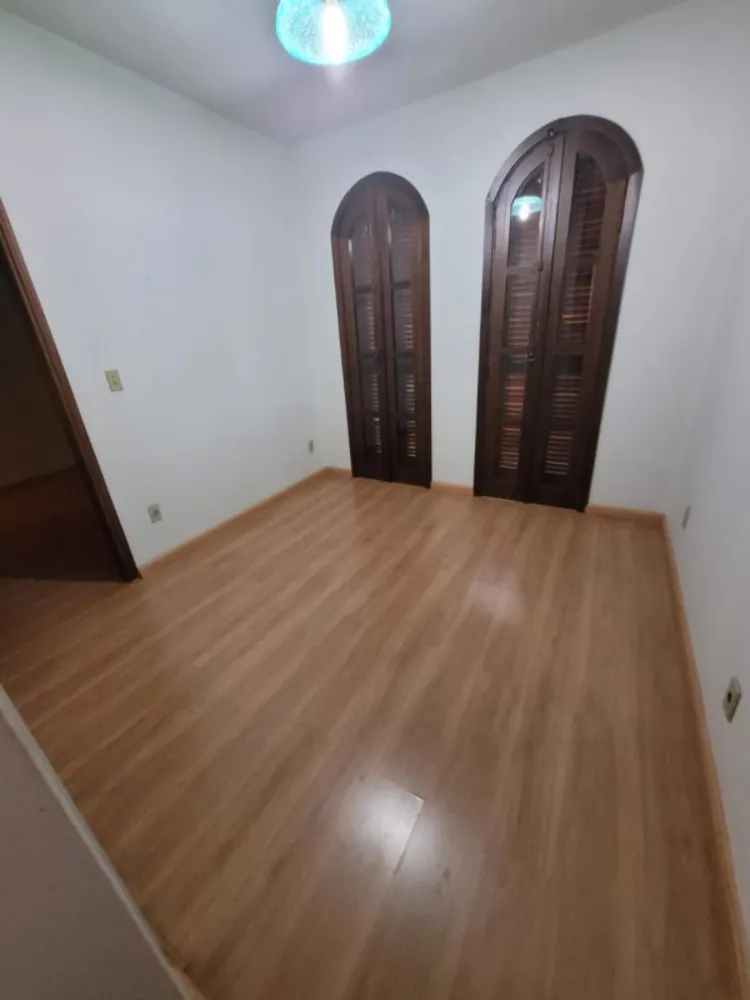 Casa, 4 quartos, 237 m² - Foto 11