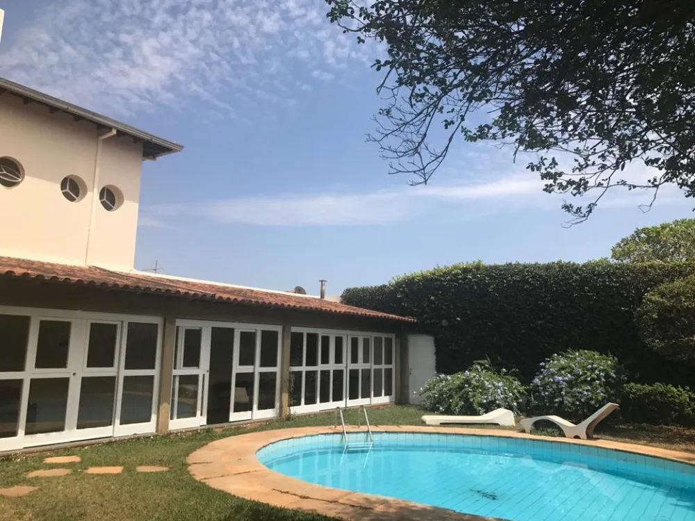 Casa, 4 quartos, 237 m² - Foto 1