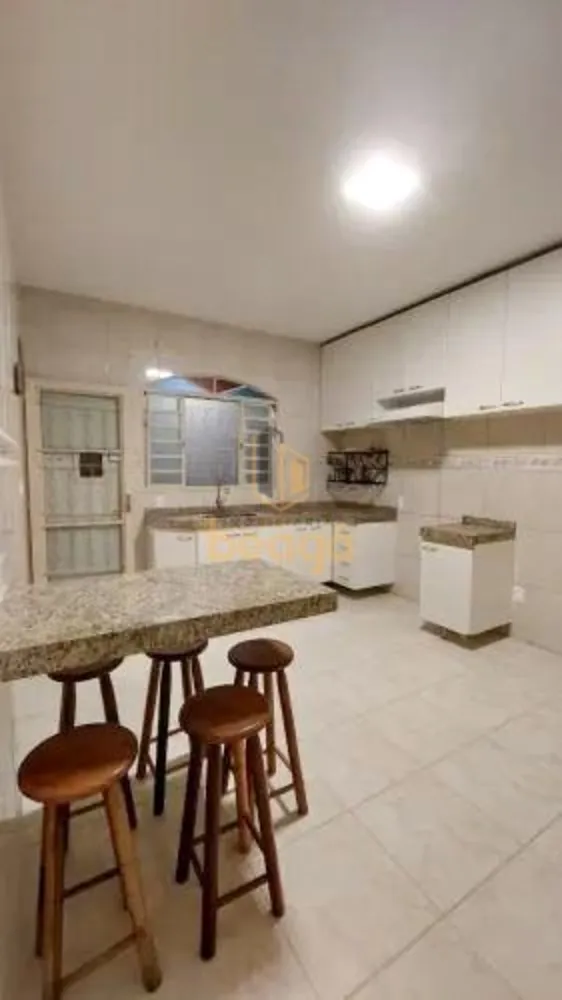 Casa, 2 quartos, 258 m² - Foto 2
