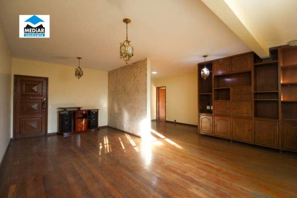 Apartamento à venda com 4 quartos, 190m² - Foto 3