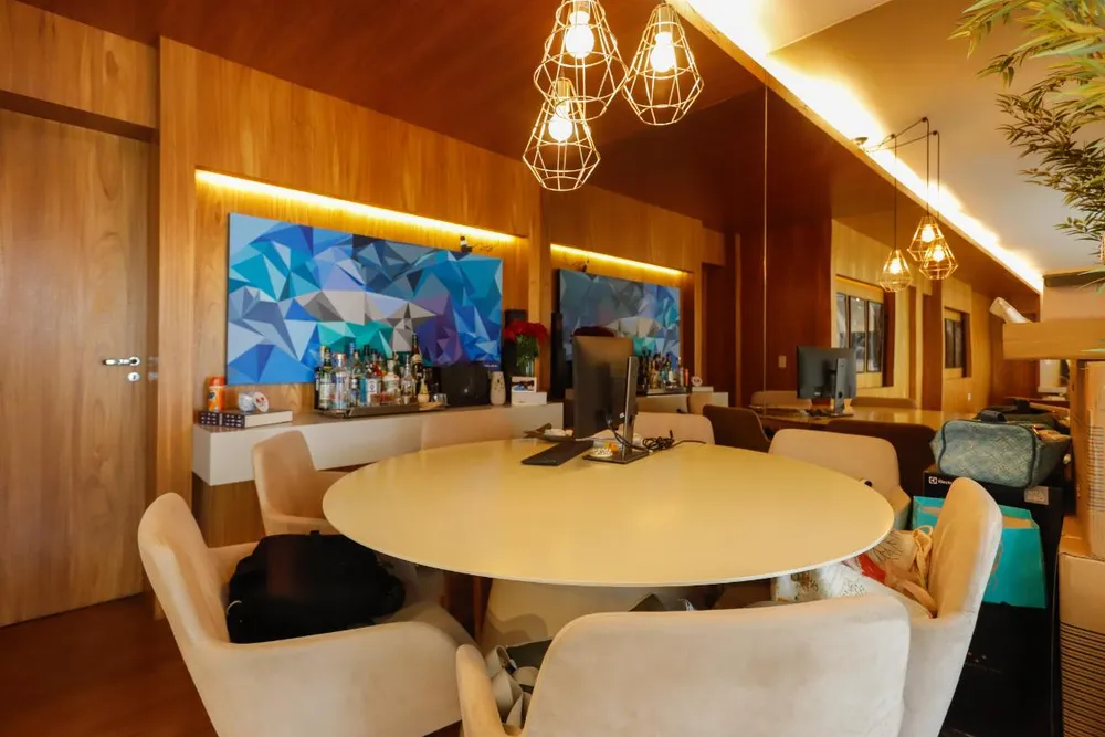 Apartamento, 3 quartos, 202 m² - Foto 1