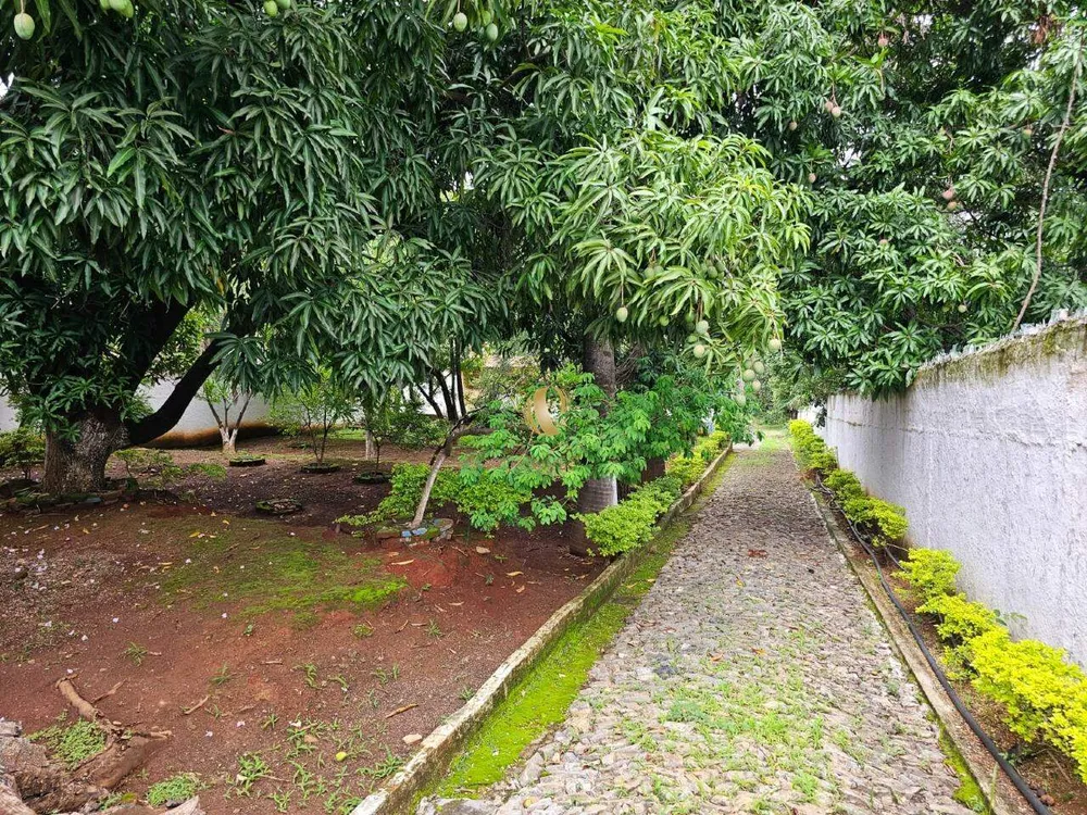 Chácara, 4 quartos, 2700 m² - Foto 1