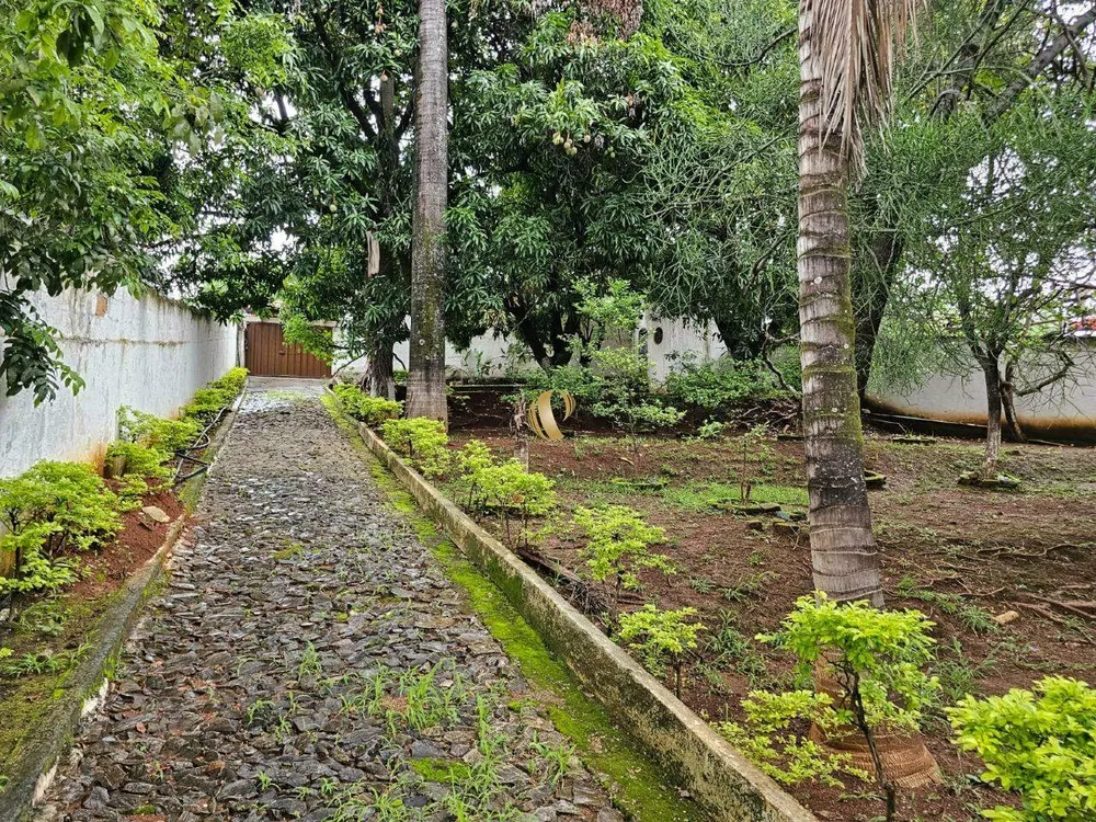 Chácara, 4 quartos, 2700 m² - Foto 2