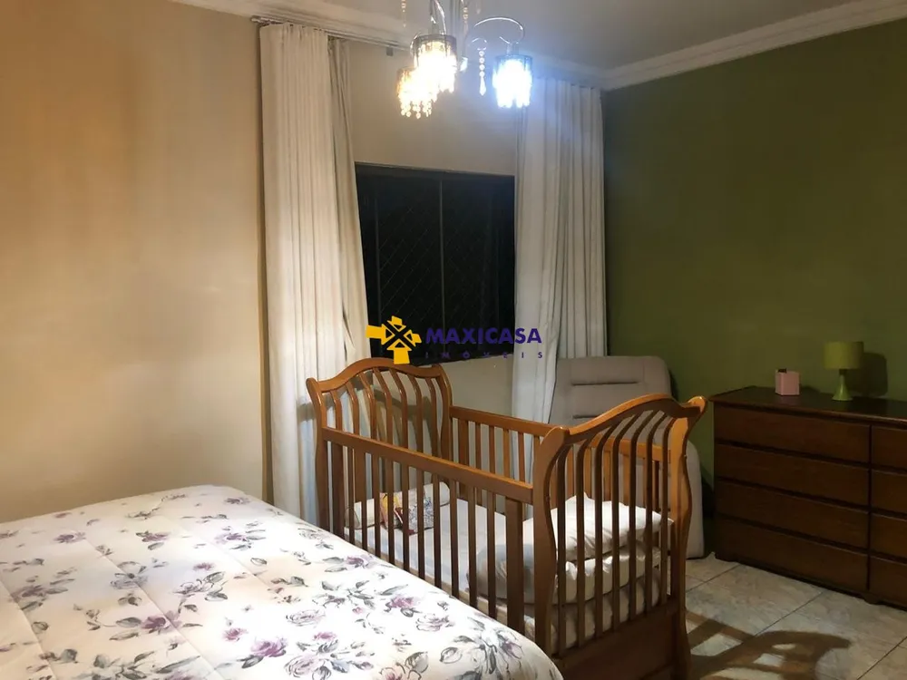 Casa, 4 quartos, 196 m² - Foto 4
