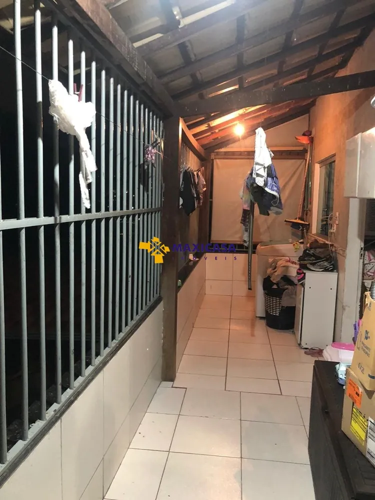 Casa, 4 quartos, 196 m² - Foto 1