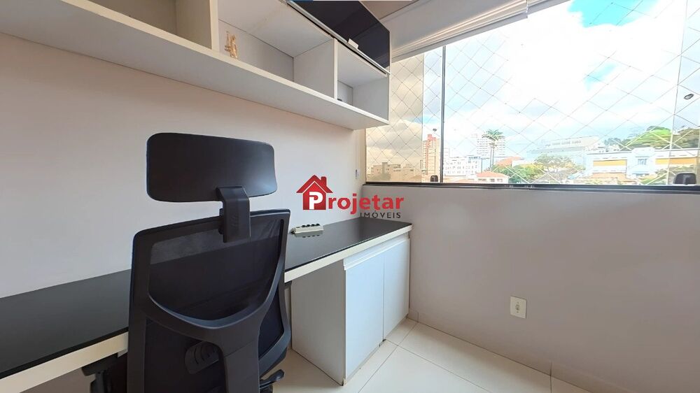 Apartamento para alugar com 4 quartos, 230m² - Foto 1