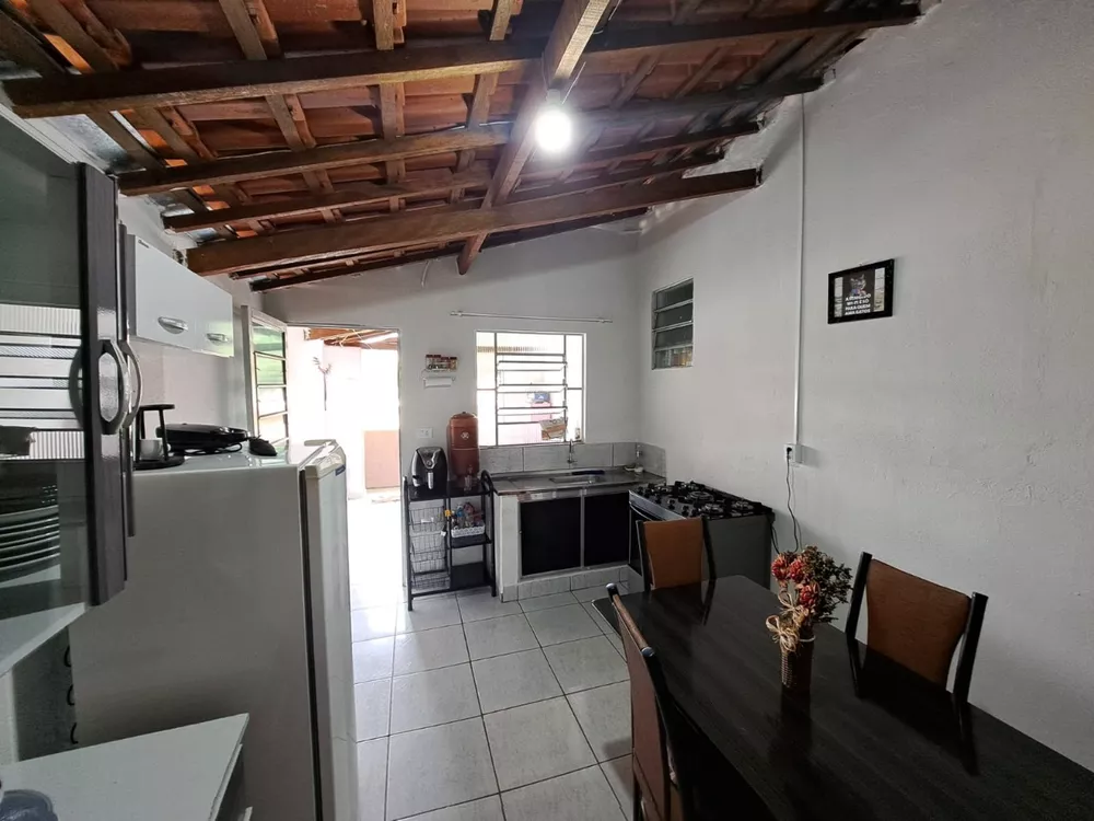 Casa à venda com 3 quartos, 49m² - Foto 8