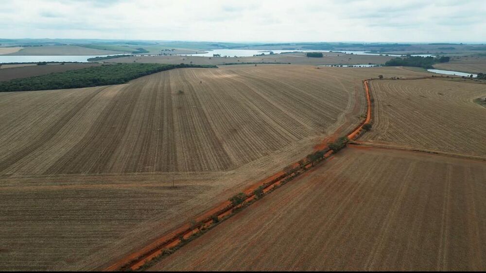 Fazenda à venda com 1 quarto, 148000000m² - Foto 1
