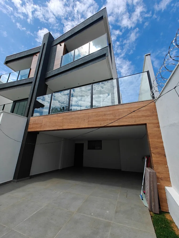Casa, 3 quartos, 172 m² - Foto 2