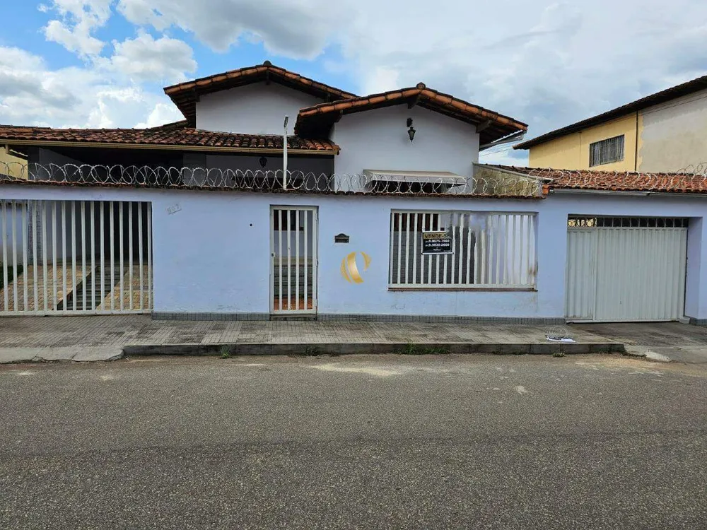 Casa, 4 quartos, 268 m² - Foto 2