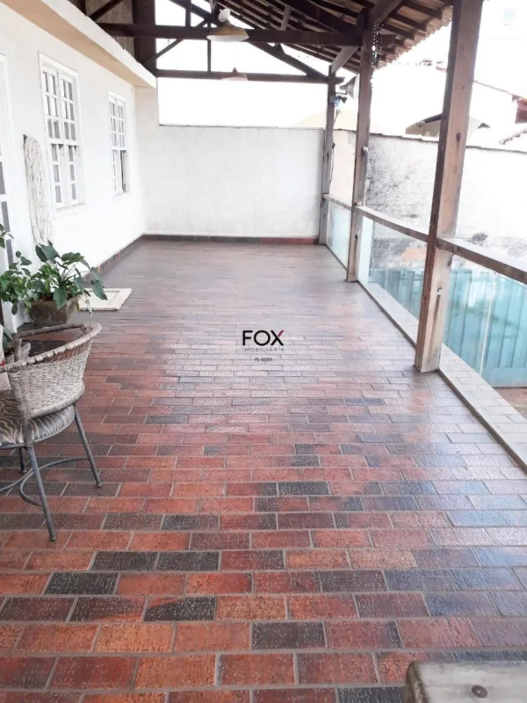 Casa, 3 quartos, 232 m² - Foto 2