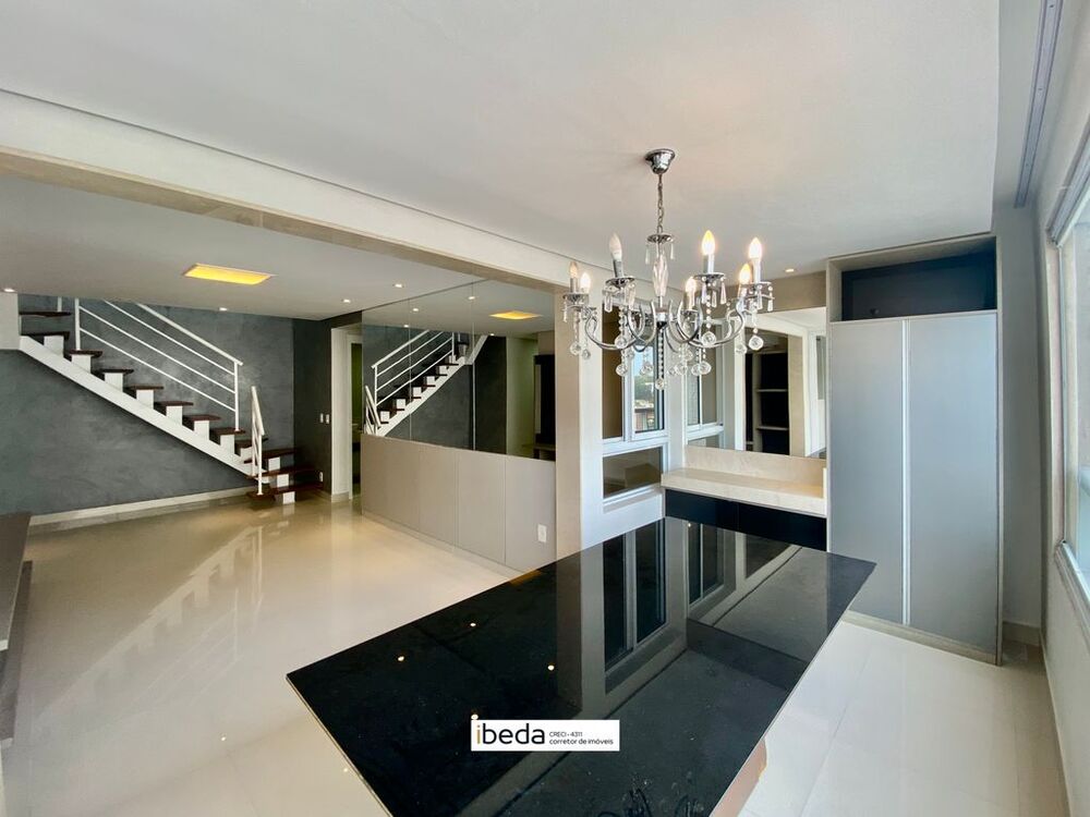 Cobertura à venda com 3 quartos, 236m² - Foto 1