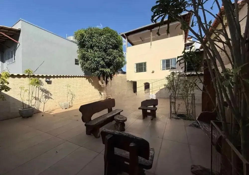 Casa, 5 quartos, 421 m² - Foto 1
