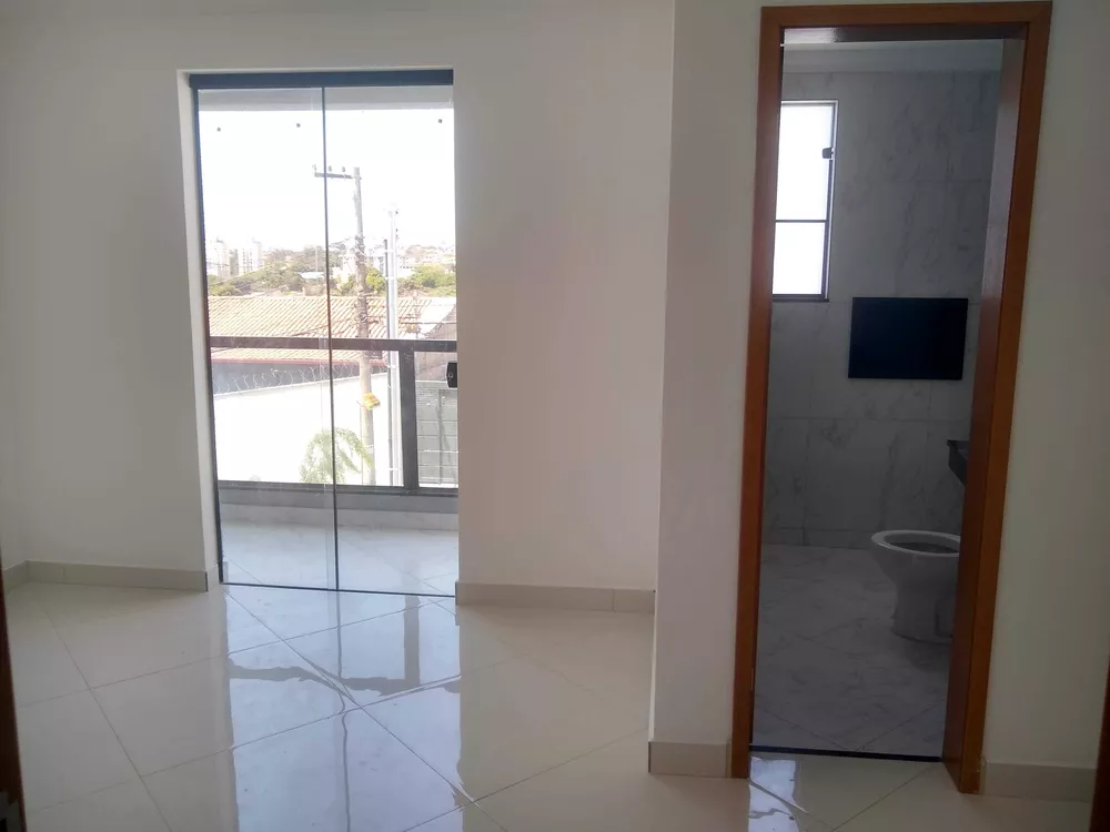 Casa à venda com 2 quartos, 87m² - Foto 4