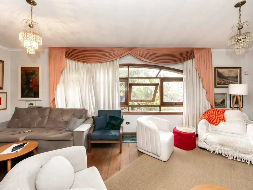 Casa, 4 quartos, 313 m² - Foto 1
