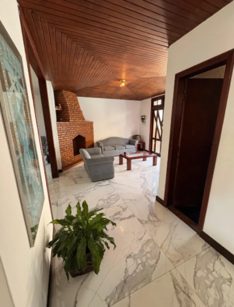 Casa, 4 quartos, 250 m² - Foto 1