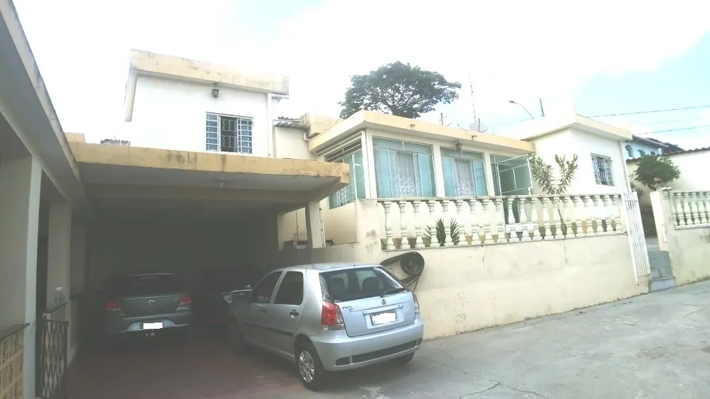 Casa, 7 quartos, 210 m² - Foto 2