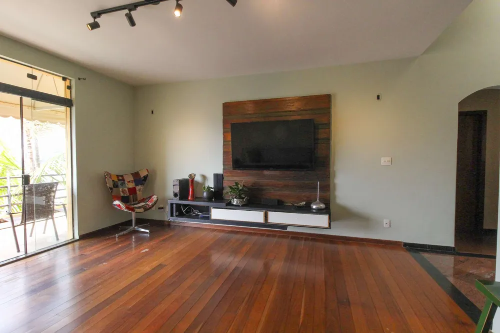 Casa, 4 quartos, 407 m² - Foto 1