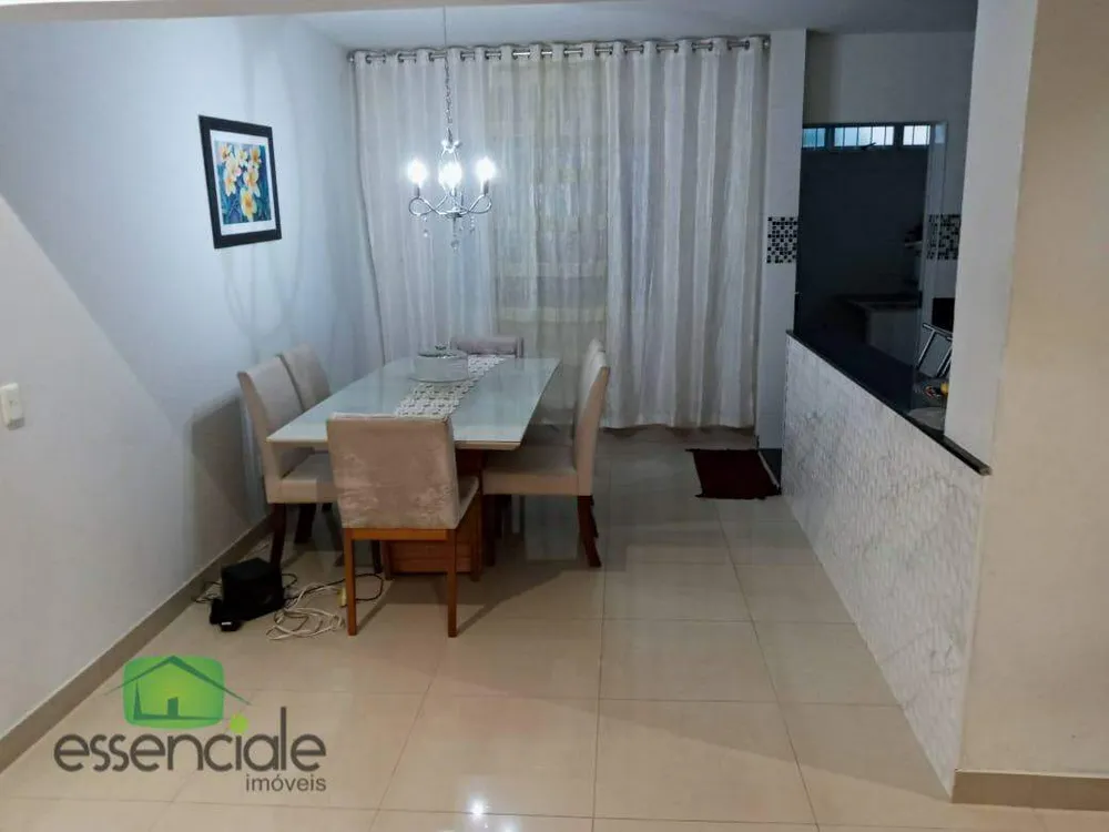 Casa, 3 quartos, 270 m² - Foto 1