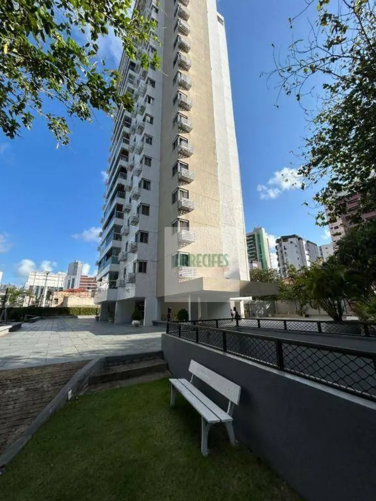 Apartamento, 3 quartos, 240 m² - Foto 1