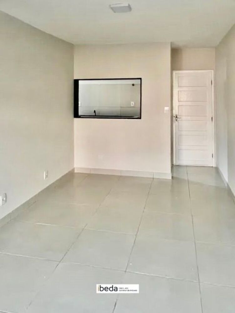 Apartamento à venda com 2 quartos, 77m² - Foto 2