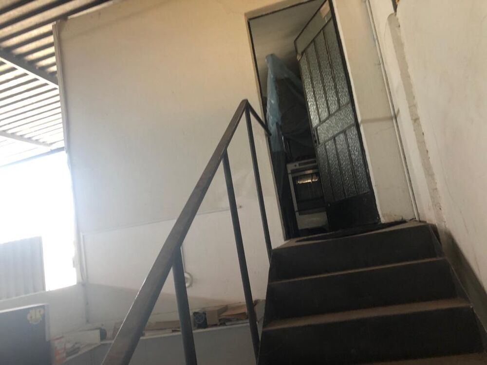 Depósito-Galpão-Armazém à venda com 3 quartos, 480m² - Foto 4