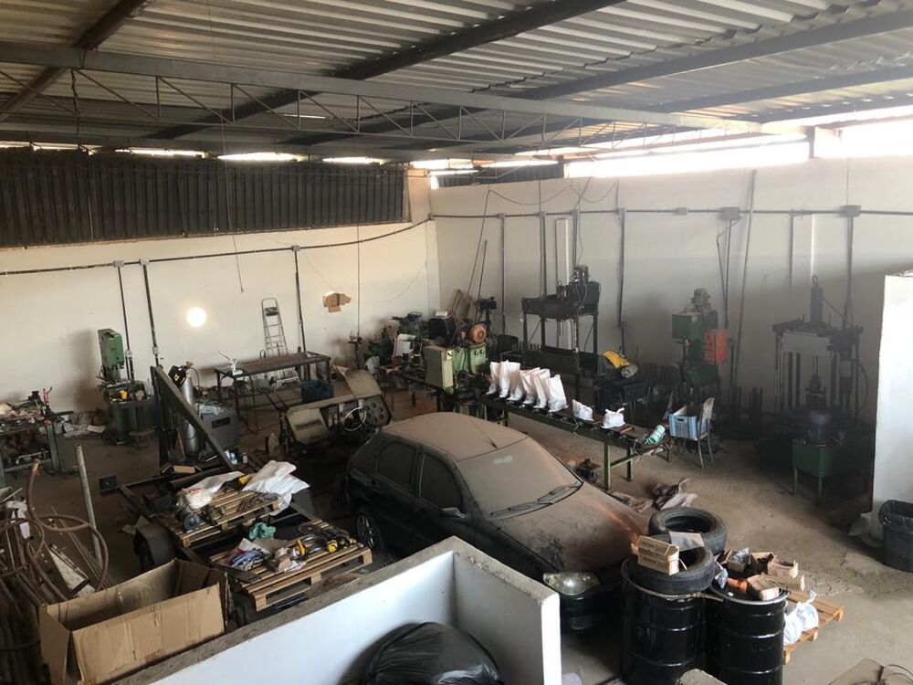 Depósito-Galpão-Armazém à venda com 3 quartos, 480m² - Foto 1