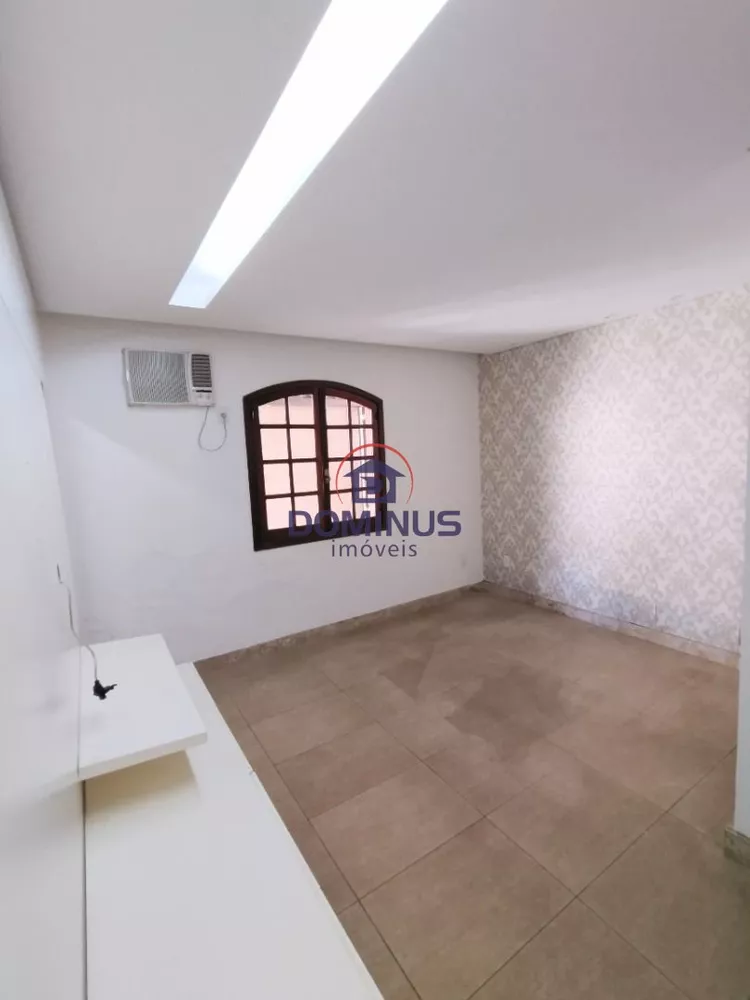 Casa à venda com 4 quartos, 400m² - Foto 2