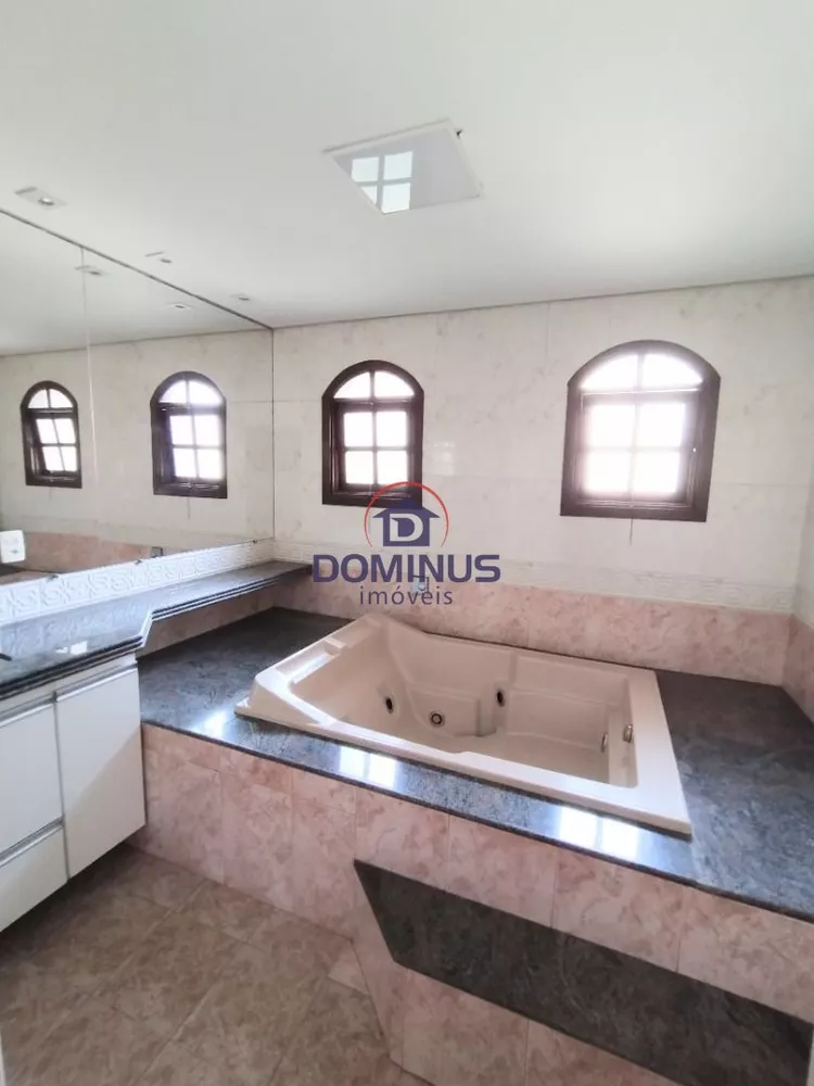 Casa à venda com 4 quartos, 400m² - Foto 4