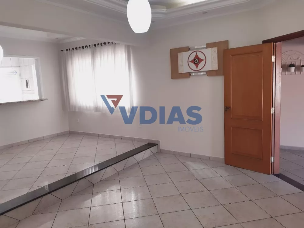 Casa à venda com 2 quartos, 167m² - Foto 5