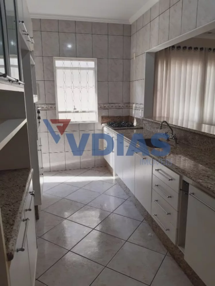 Casa à venda com 2 quartos, 167m² - Foto 15