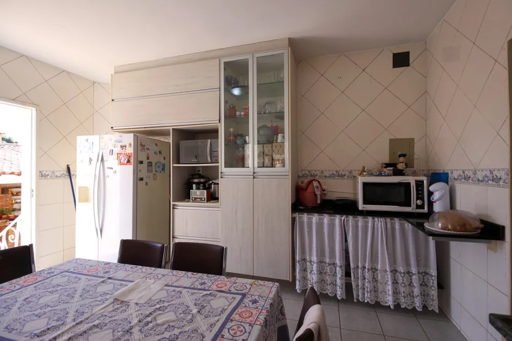 Casa, 5 quartos, 260 m² - Foto 11