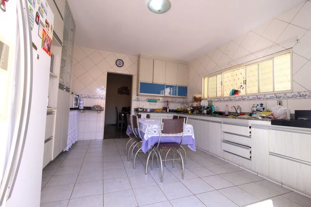 Casa, 5 quartos, 260 m² - Foto 8